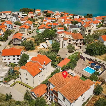 Gorgeous In Semesterbostad Trogir