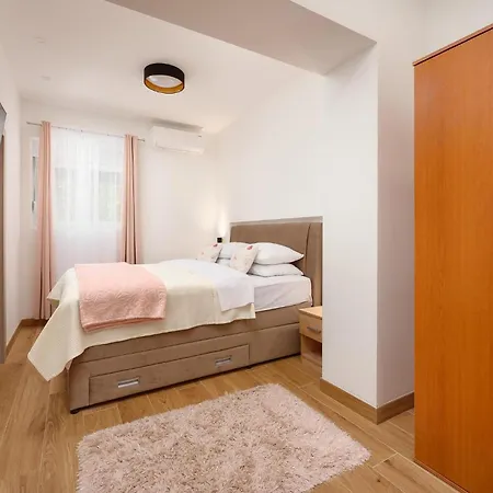 Semesterbostad Gorgeous In