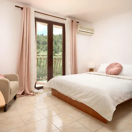 Gorgeous In Vikendica