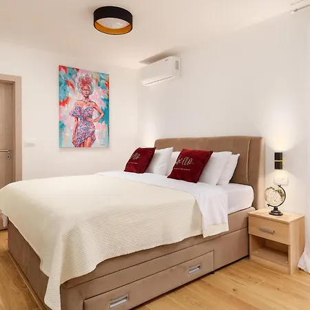 Gorgeous In * Trogir